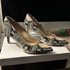 Alfani women’s sneak skin pointy toe heels